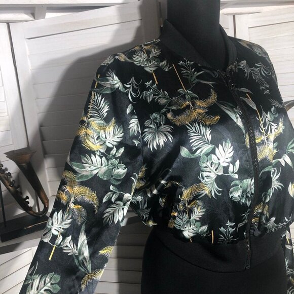 Victoria’s Secret Bomber Cropped Jacket Luxe Palm Satin Floral Silky Black Sz S - Picture 8 of 14
